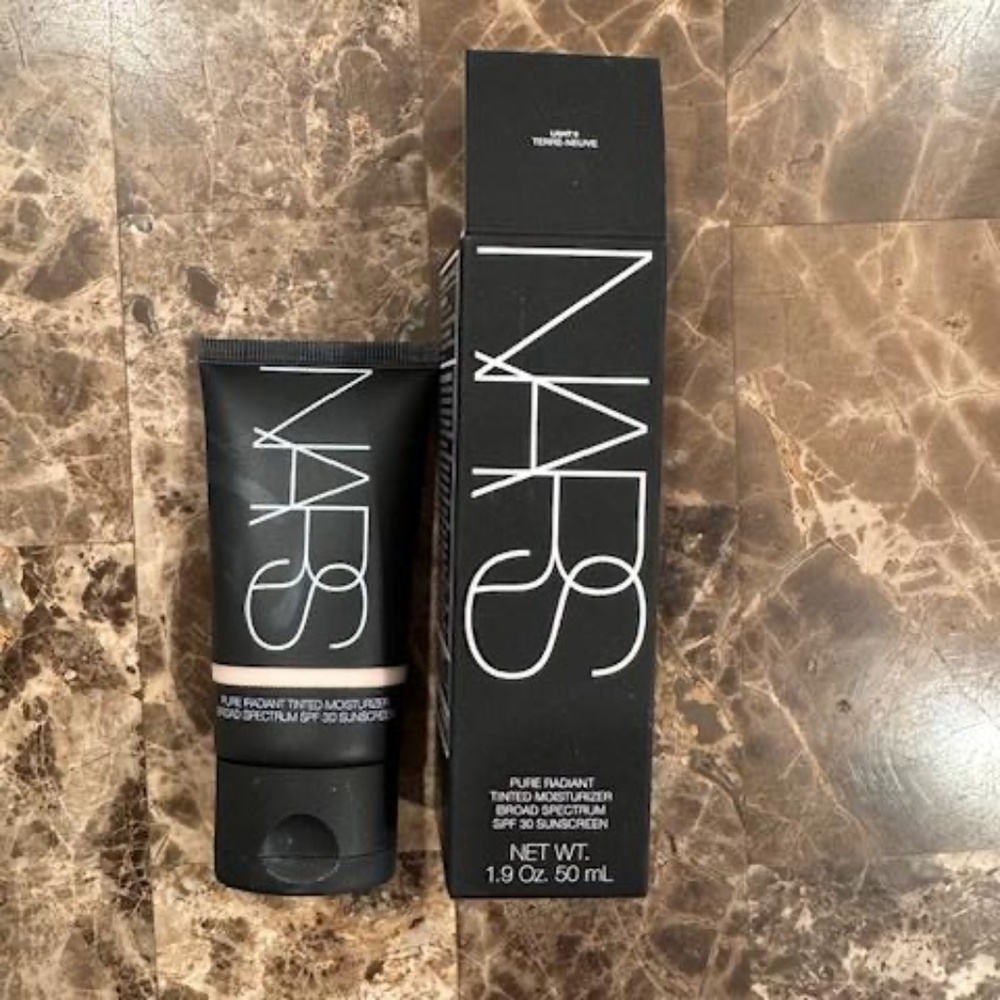 NARS Tinted Moisturizer in Light 0 Terre-Neuve